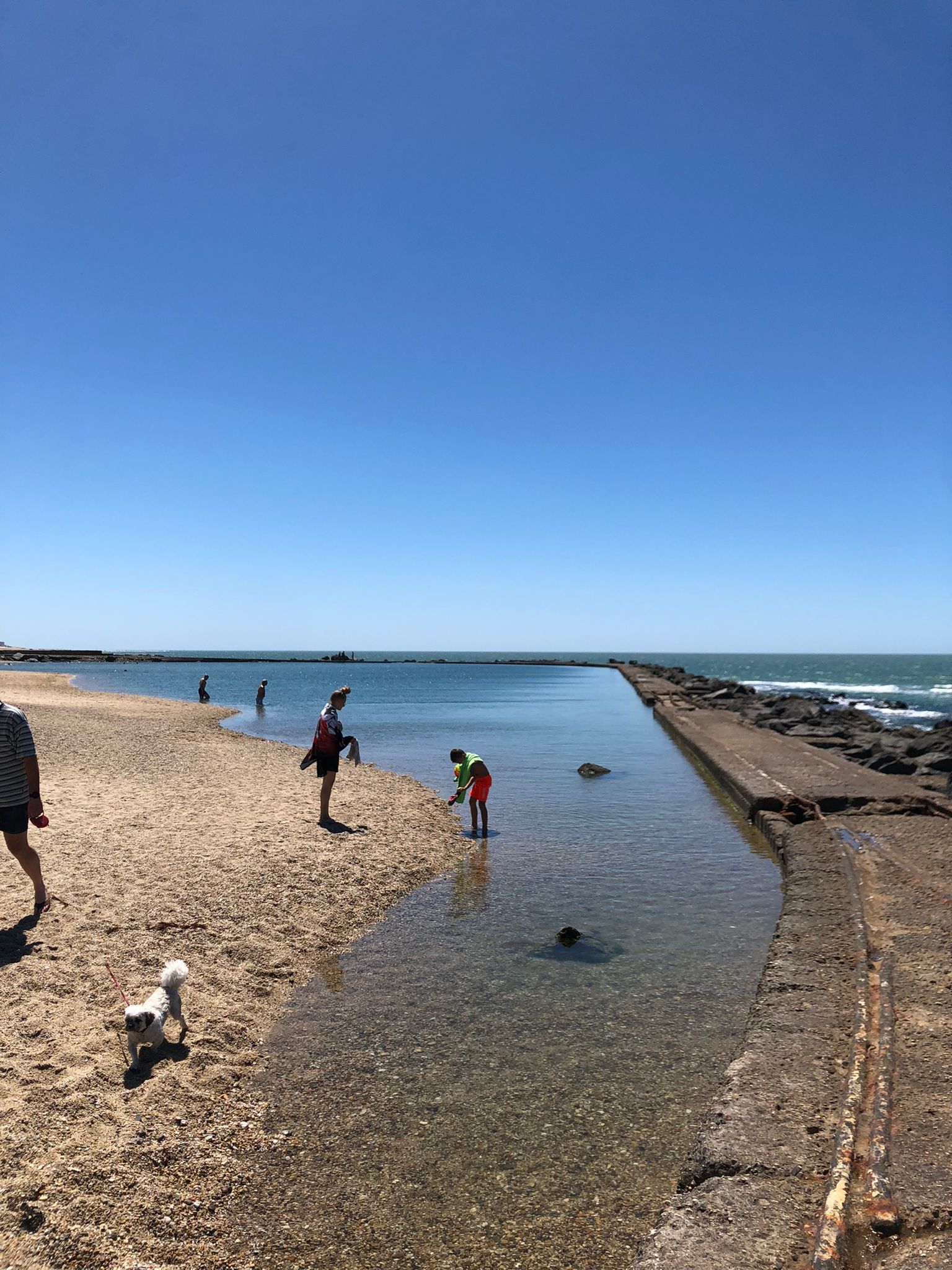 Baignade aux Cantines, côté océan